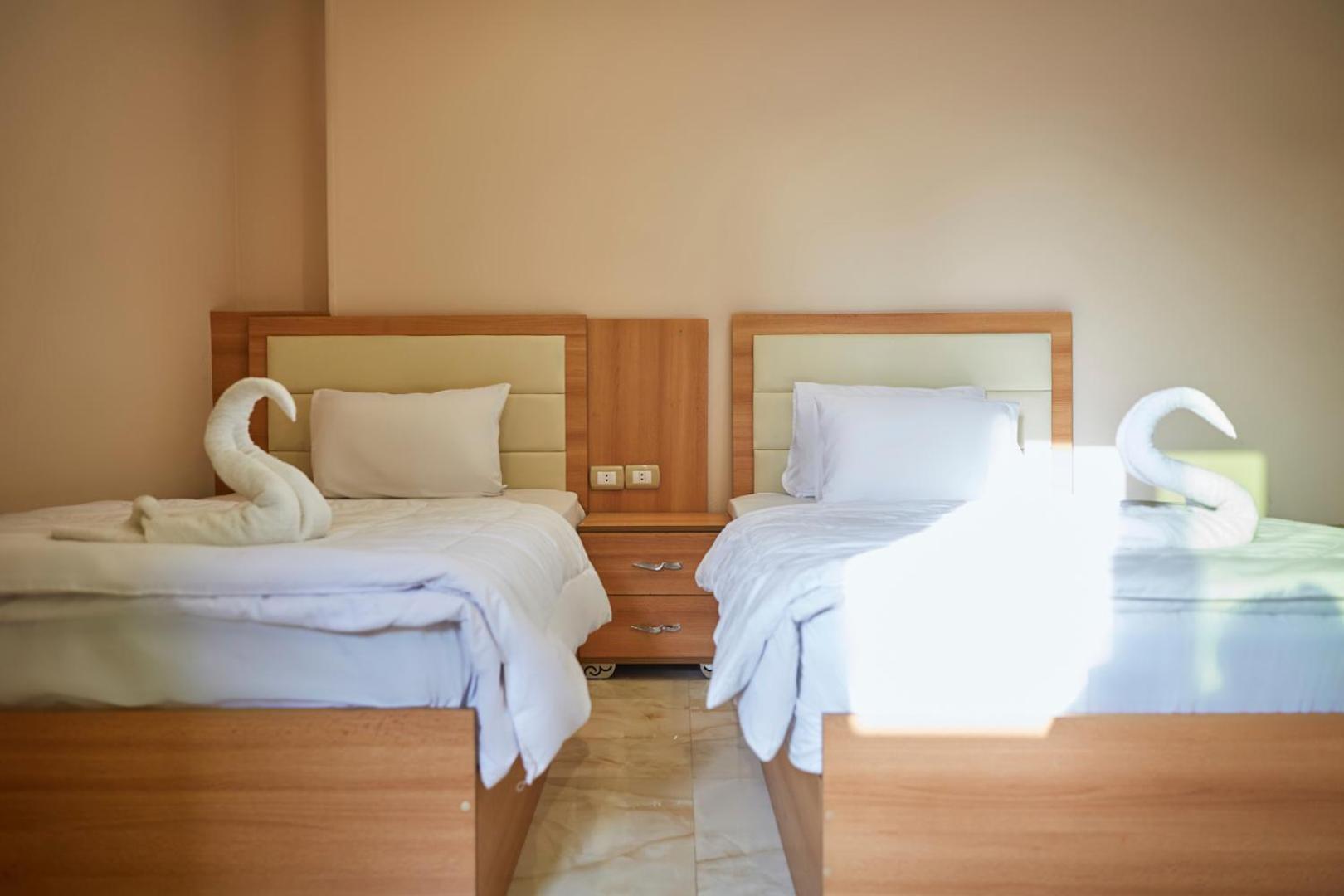 Grand Pyramid View Hotel Kafrat al Jabal Екстер'єр фото