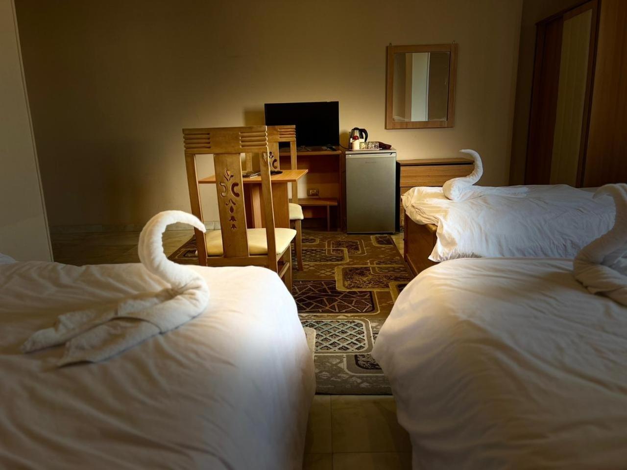 Grand Pyramid View Hotel Kafrat al Jabal Екстер'єр фото